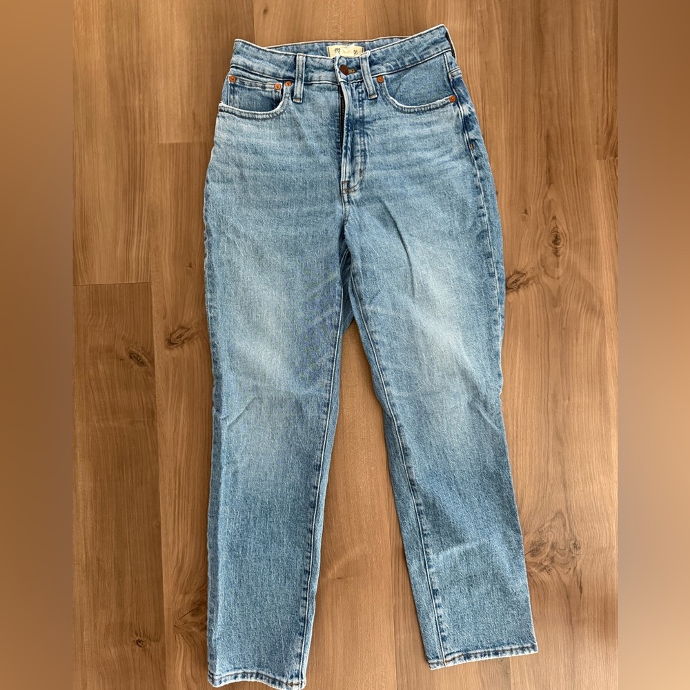 Madewell Curvy Perfect Vintage Jeans in a light wash.